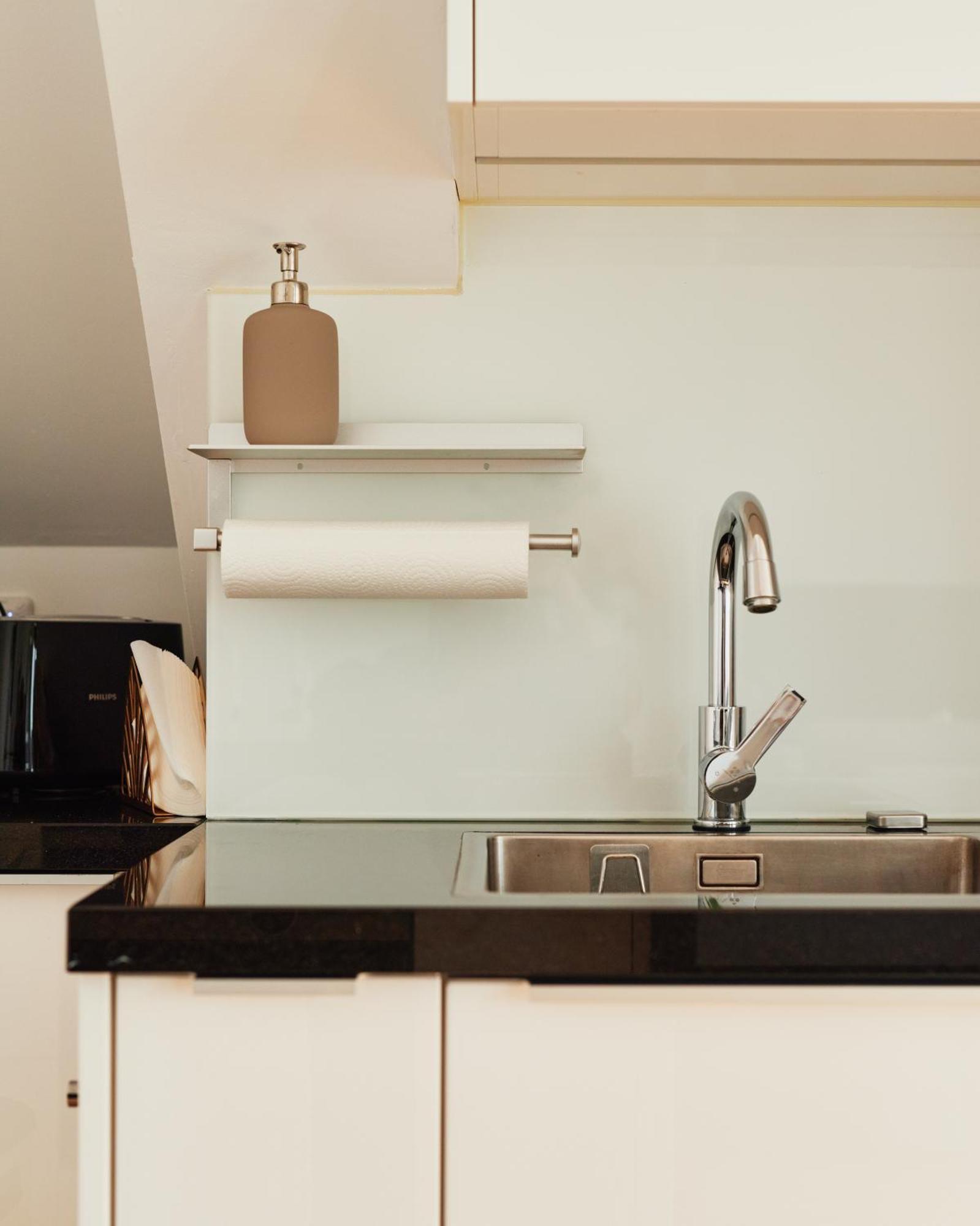 Apartamento New Spacious Ultra-modern In Westbahnhof Viena