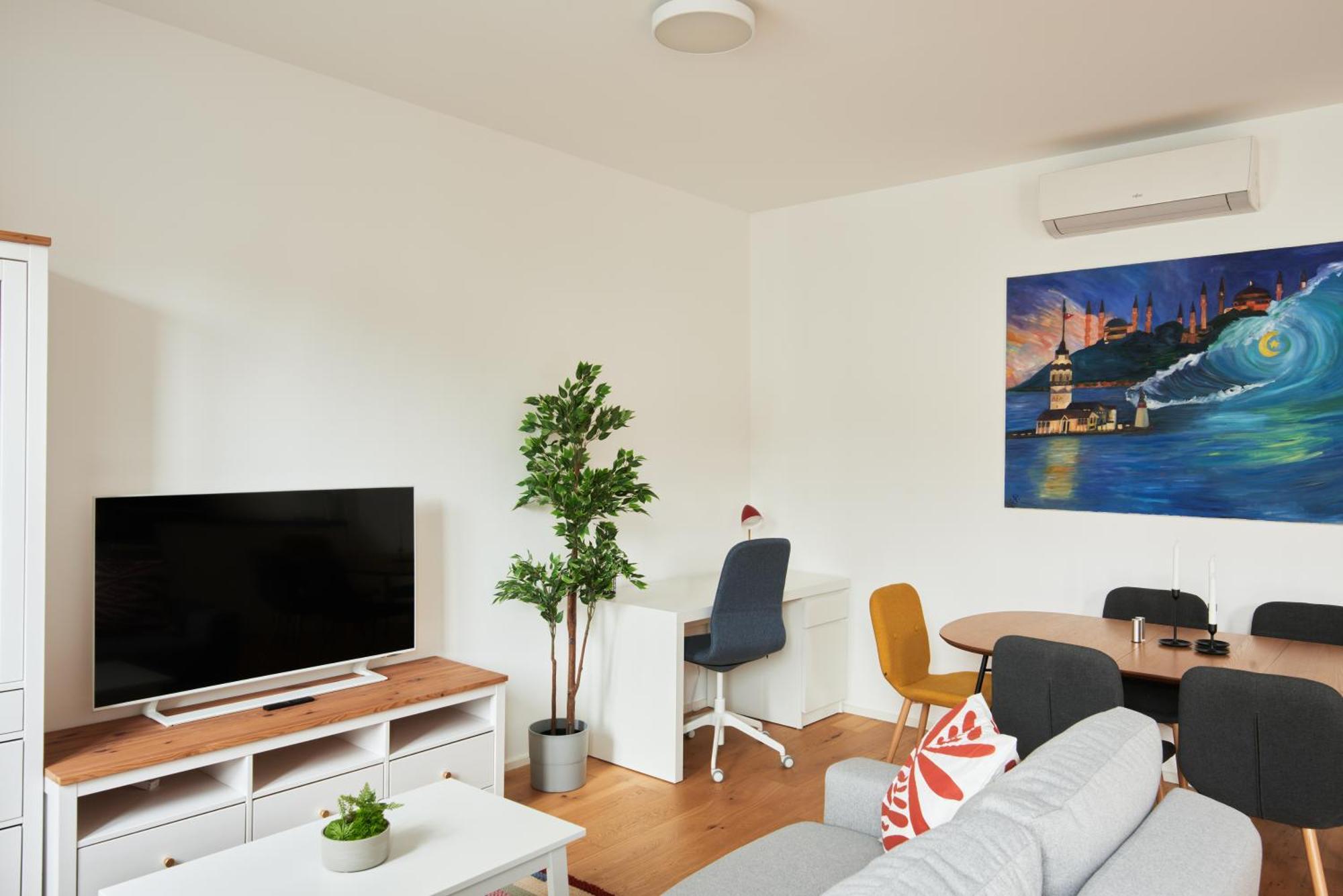 Apartamento New Spacious Ultra-modern In Westbahnhof Viena